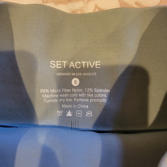 NWOT- Set Active 2-Piece Set - Picture 3 of 3
